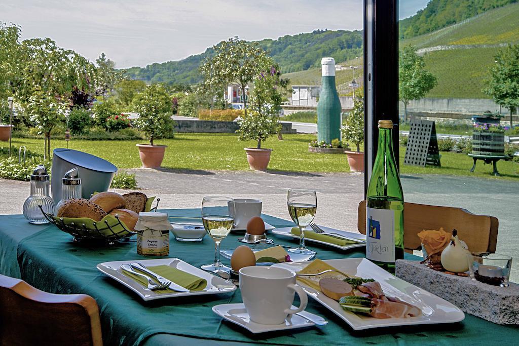 Gaestehaus Und Weingut Bernd Frieden Nittel Esterno foto