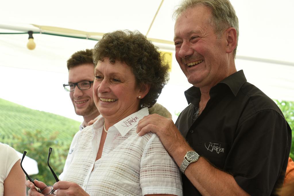 Gaestehaus Und Weingut Bernd Frieden Nittel Esterno foto
