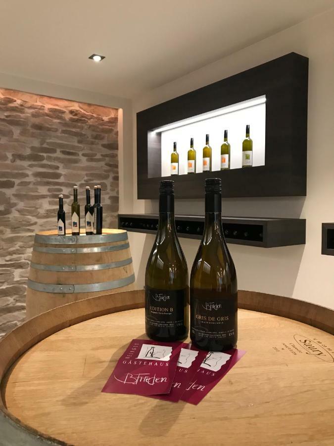 Gaestehaus Und Weingut Bernd Frieden Nittel Esterno foto
